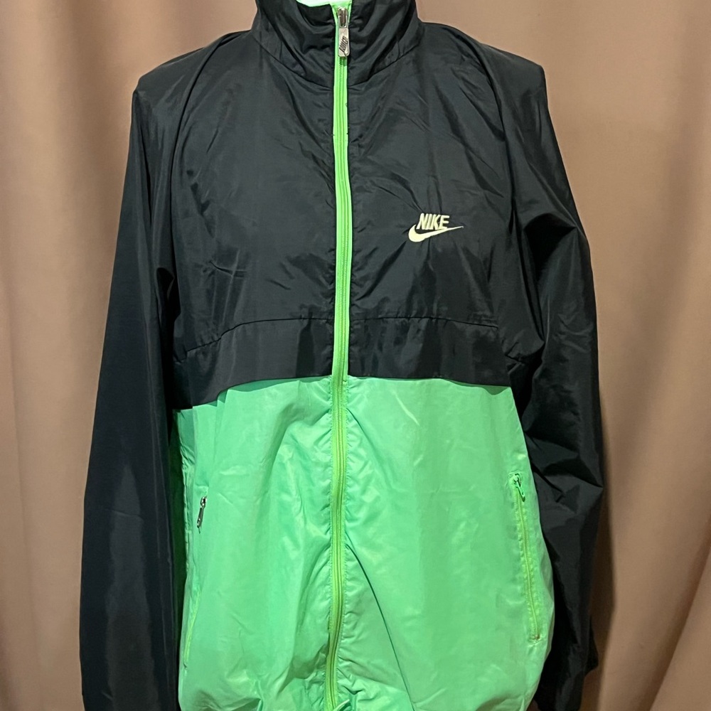 Sold!!! Vintage Men’s Nike Black & Neon Green Windbreaker Jacket